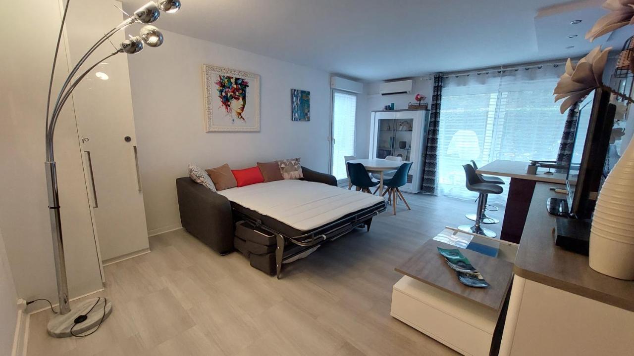 Charmant Appartement Residentiel Avec Terrasse, Jardin Privatif Et Piscine A Cannes Exterior foto