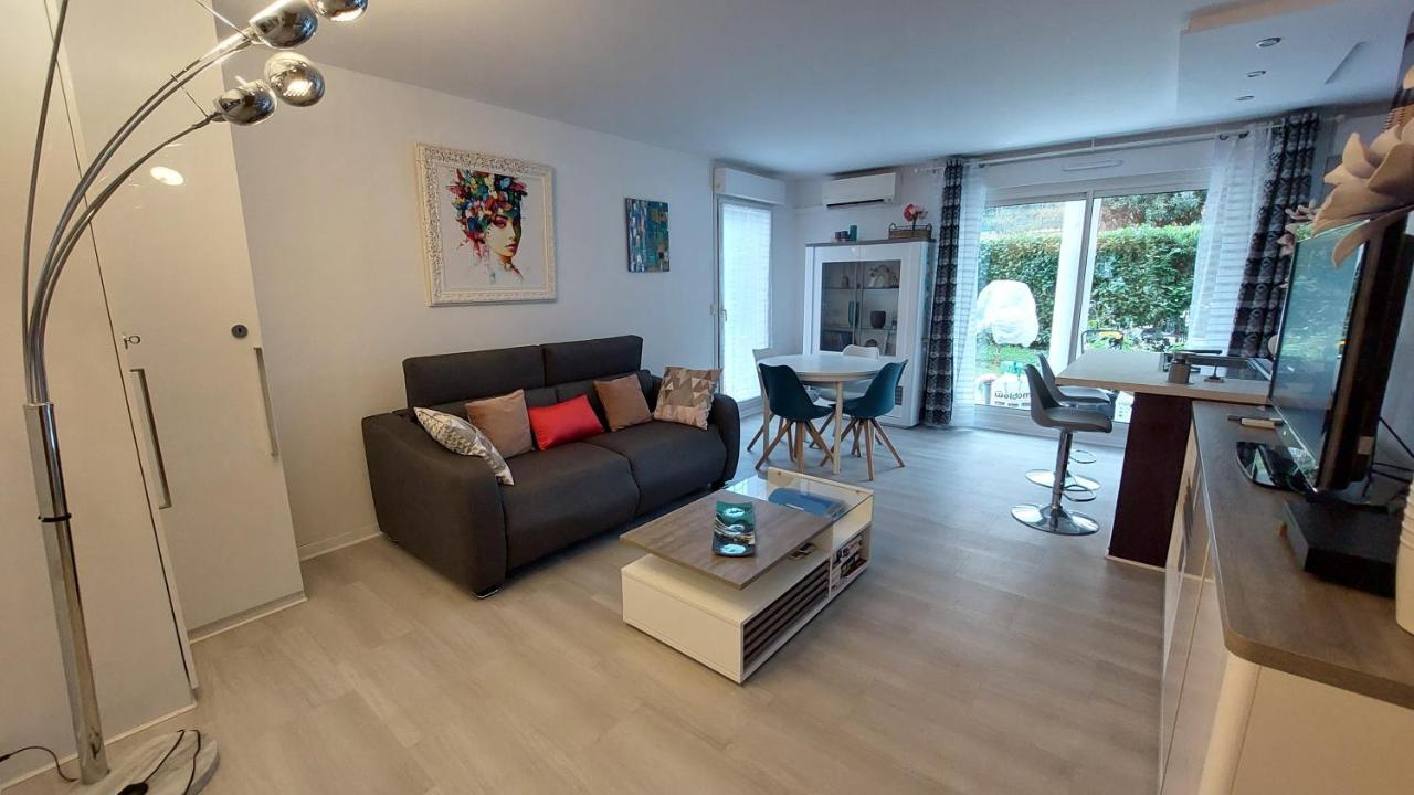 Charmant Appartement Residentiel Avec Terrasse, Jardin Privatif Et Piscine A Cannes Exterior foto