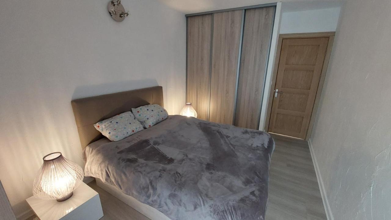 Charmant Appartement Residentiel Avec Terrasse, Jardin Privatif Et Piscine A Cannes Exterior foto