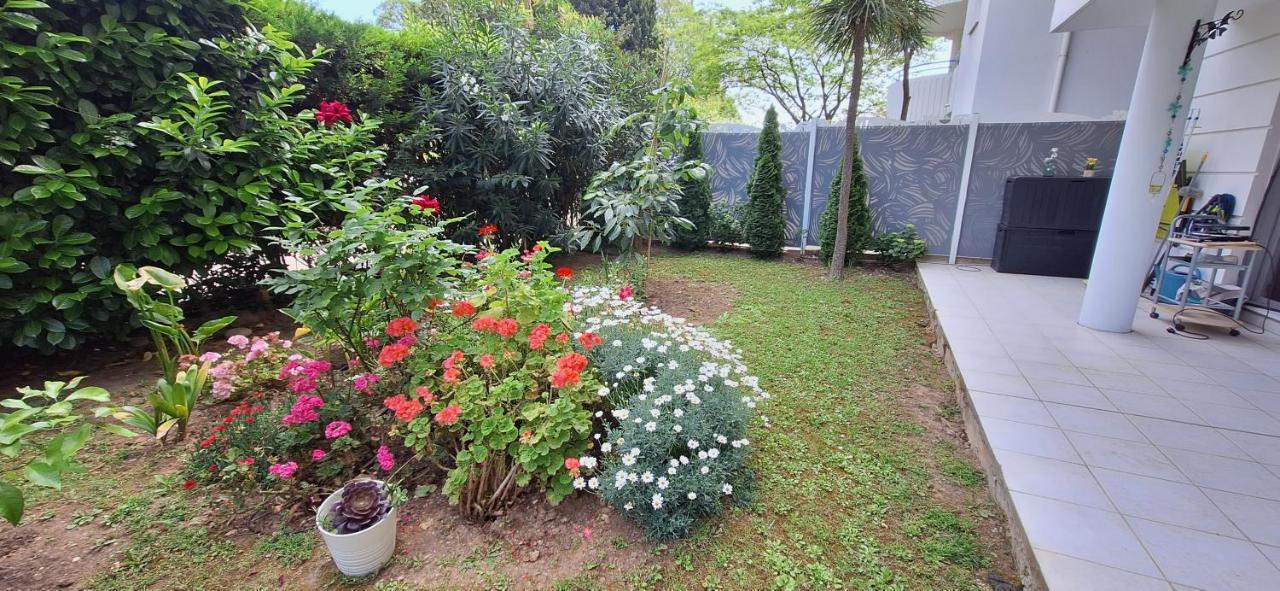 Charmant Appartement Residentiel Avec Terrasse, Jardin Privatif Et Piscine A Cannes Exterior foto
